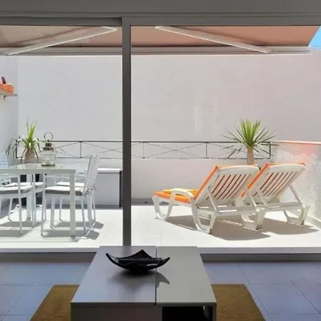 Hola Happy Hols * アデヘ